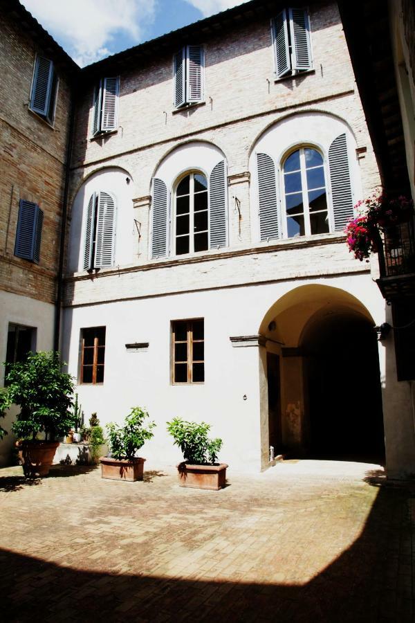 La Corte Affittacamere Foligno Exteriér fotografie